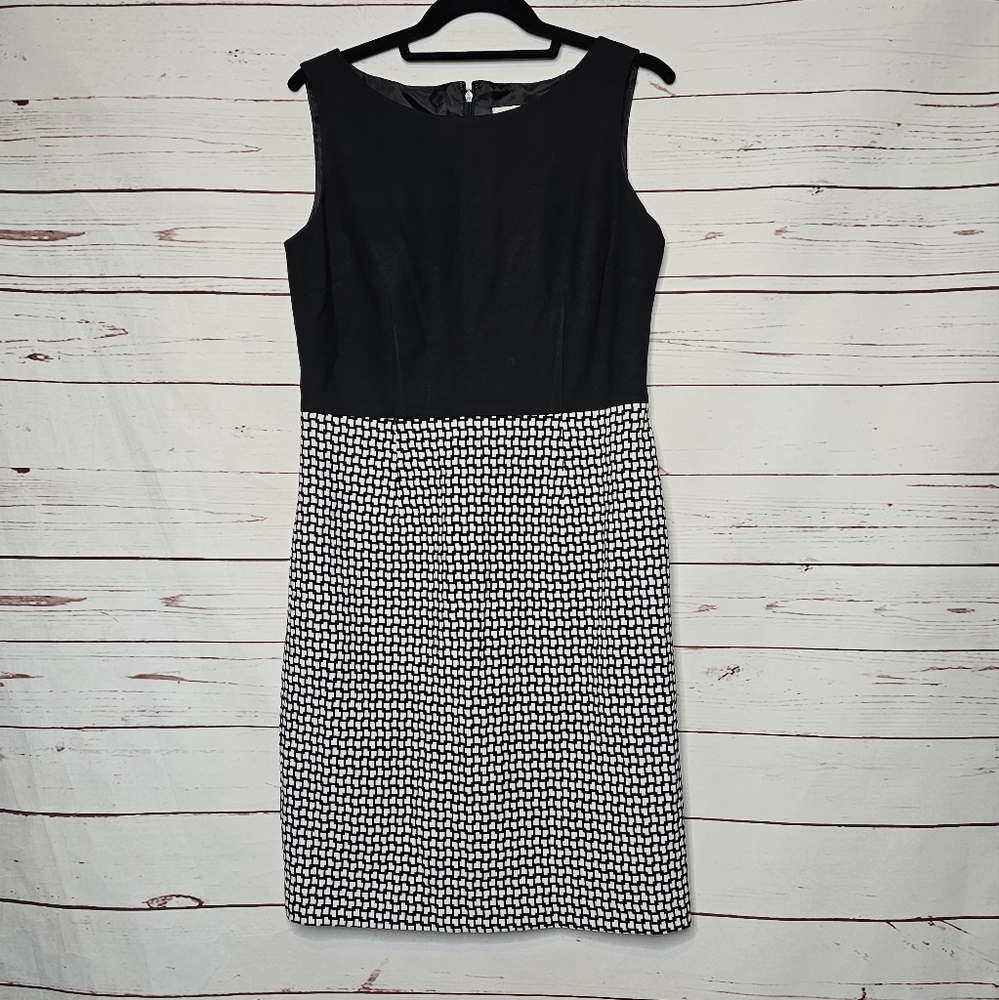 Anne Klein Black and White Sleeveless Shift Dress